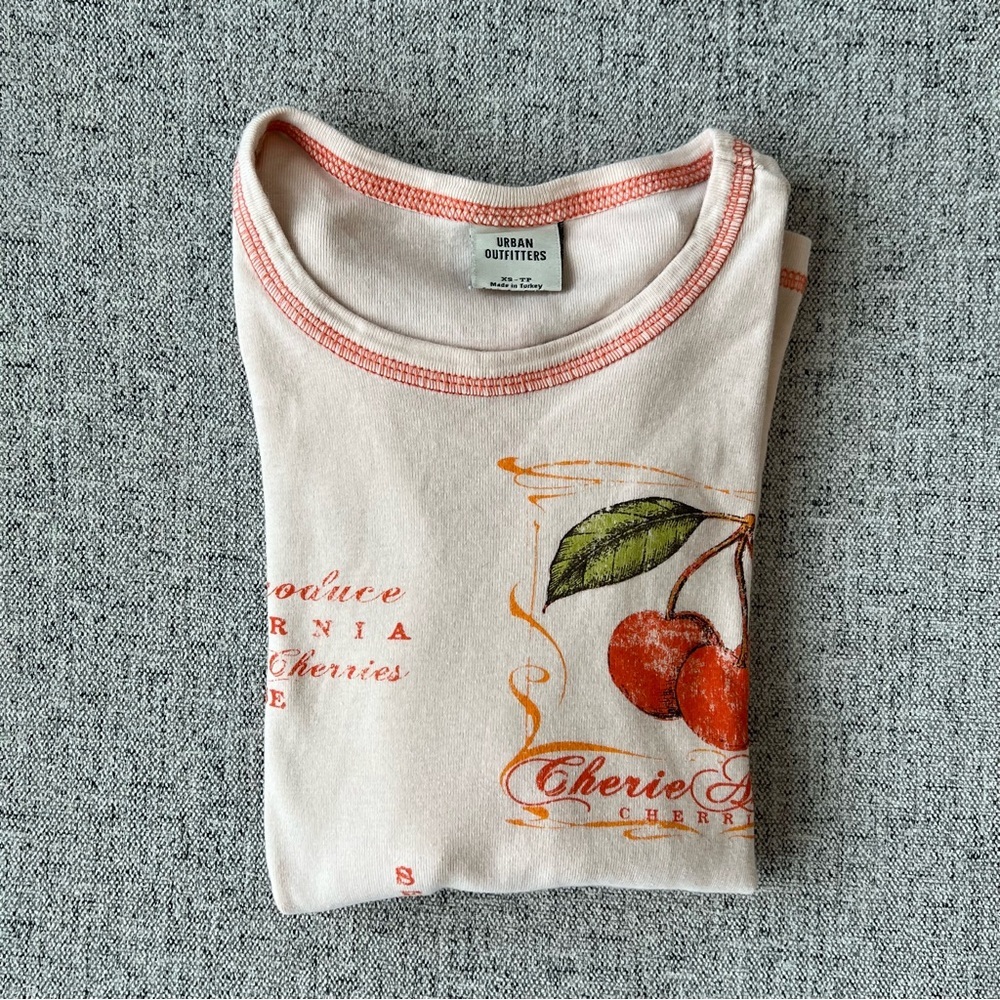 Urban Outfitters Cherries Fruit Top Size XS 100% Cotton - Picture 16 of 16